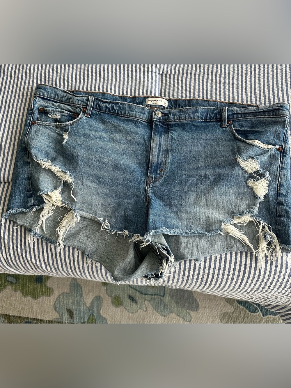 Abercrombie & Fitch Light Blue High-Rise Mom Shorts
